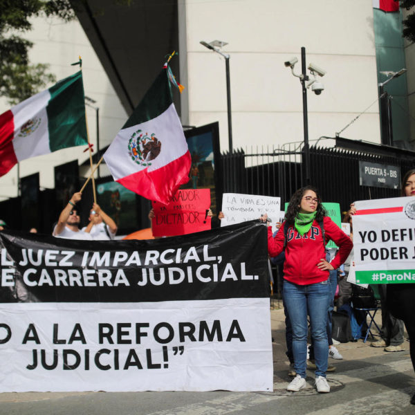 Dos constituciones
