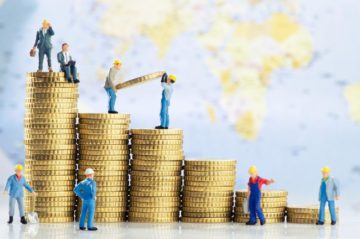 Atorada, reforma constitucional a los salarios; implica gasto, especialmente para la burocracia