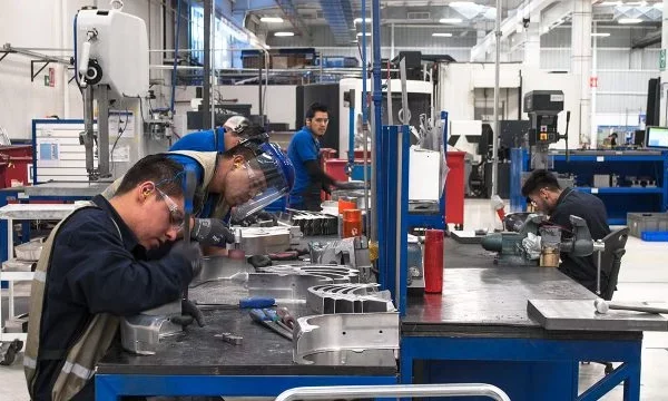 Habrá discusión sectorial para reducir jornada laboral