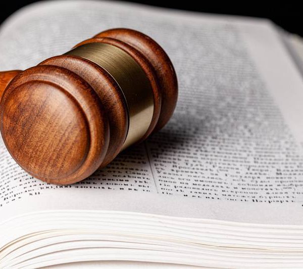 Reforma Poder Judicial: Juez de Dto en Michoacán frena a comité de evaluación