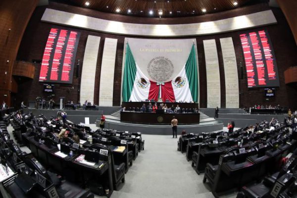 Aprueba la Cámara de Diputados, en lo general y particular, dictamen en materia de vivienda con orientación social