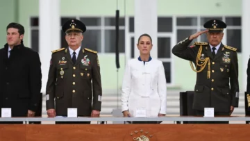 Aumento salarial a los militares por su lealtad, anuncia la Presidenta