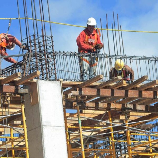 Construcción destaca en pérdida de plazas formales