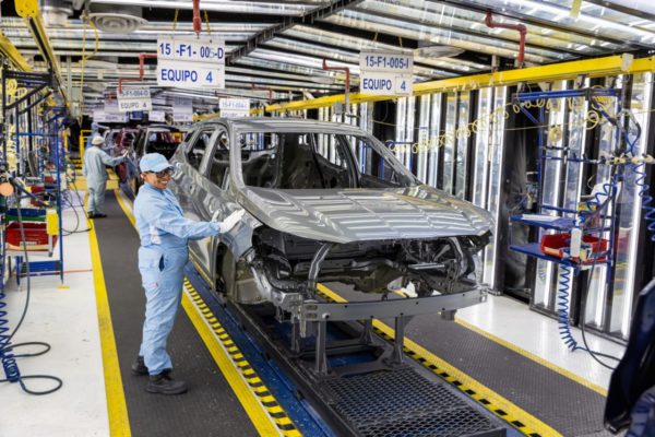 Trabajadores de GM en SLP votan sobre nuevo sindicato