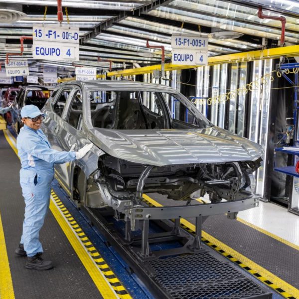 Trabajadores de GM en SLP votan sobre nuevo sindicato