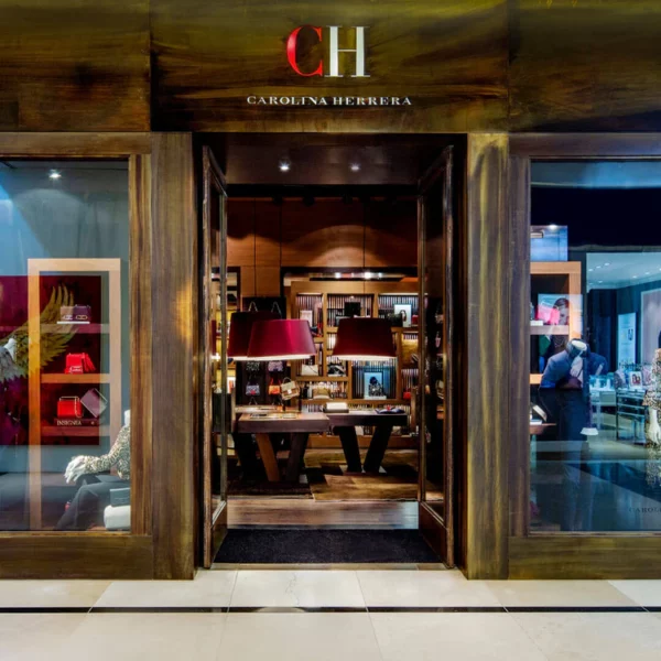 Carolina Herrera, condenada a pagar más de 300.000 euros por acoso laboral, pero podría haber sido más de 1 millón