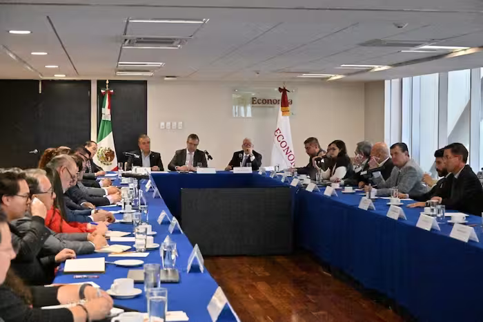 Por primera vez, se consulta al sector obrero por el T-MEC