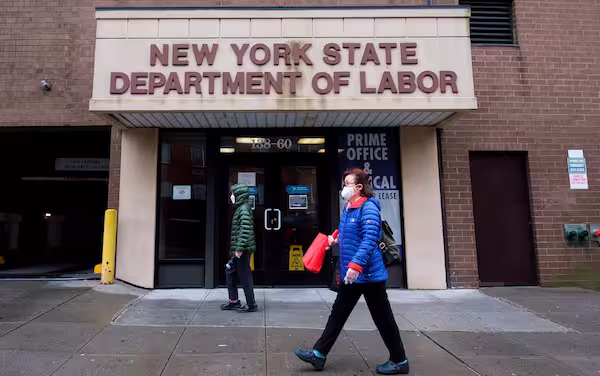 Estados Unidos enfrenta uno de los peores años de recortes laborales en décadas: más de un millón de empleos perdidos