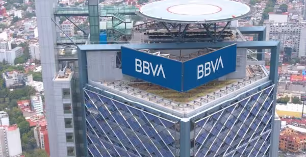 Extrabajadora narra su pleito con BBVA